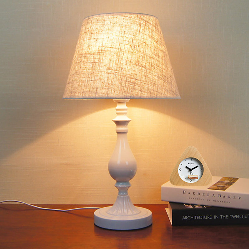 Urn-Shaped Metallic Desk Lamp Modernist 1 Bulb White Table Light with Fabric Shade Clearhalo 'Lamps' 'Table Lamps' Lighting' 402647