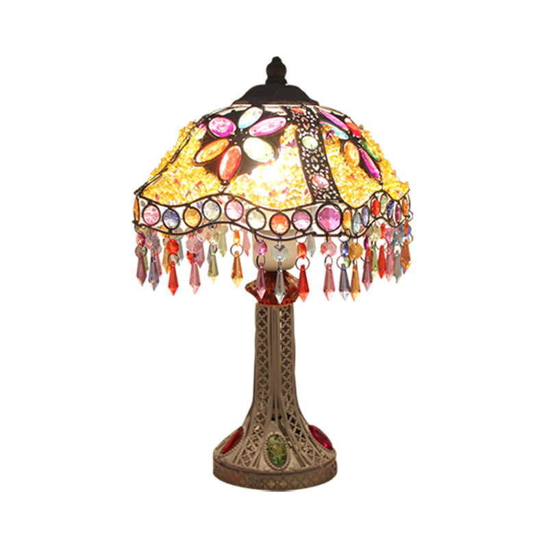 Bohemian Scalloped Table Lighting 1 Bulb Metal Nightstand Light in White/Red/Yellow for Living Room Clearhalo 'Lamps' 'Table Lamps' Lighting' 403034