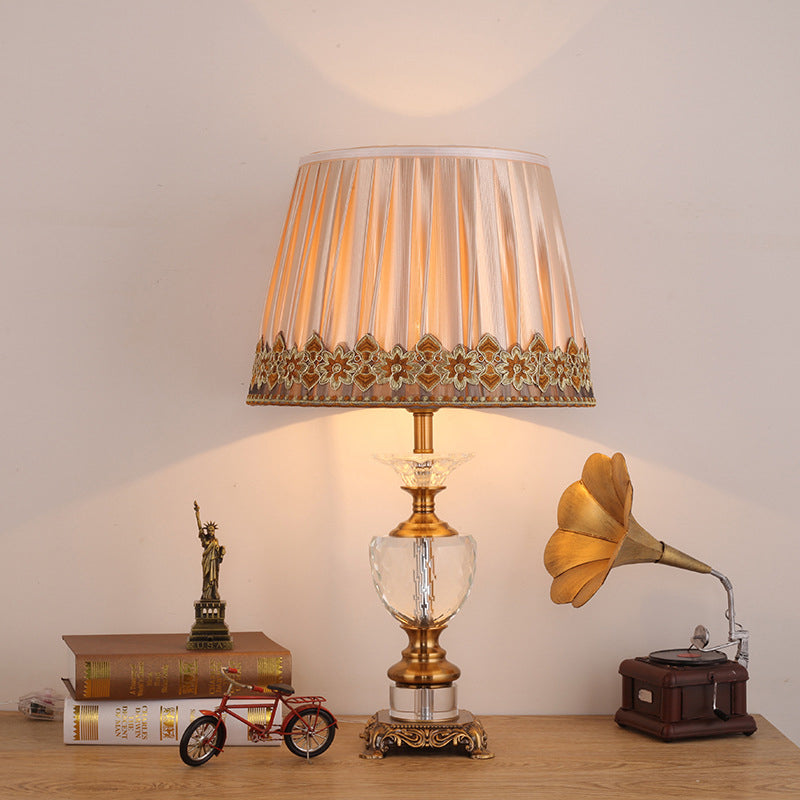 Fabric Shaded Desk Lamp Modern 1 Bulb Gold Table Light with Sculpted Metallic Base Clearhalo 'Lamps' 'Table Lamps' Lighting' 464870