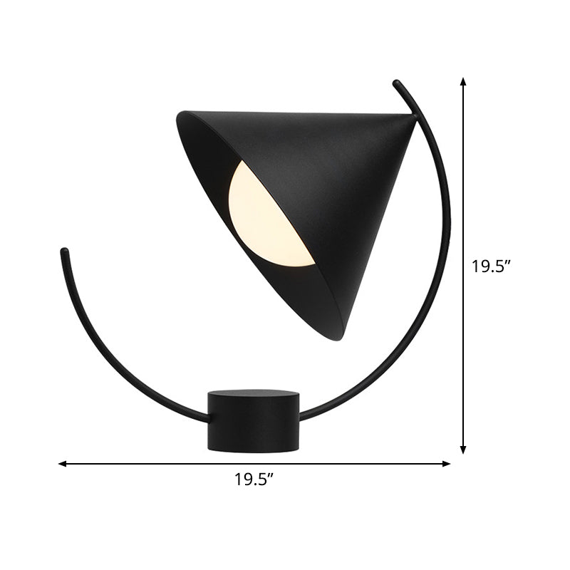 Flared Table Light Modern Metal 1 Head Black Small Desk Lamp with Globe White Glass Shade Clearhalo 'Lamps' 'Table Lamps' Lighting' 519087