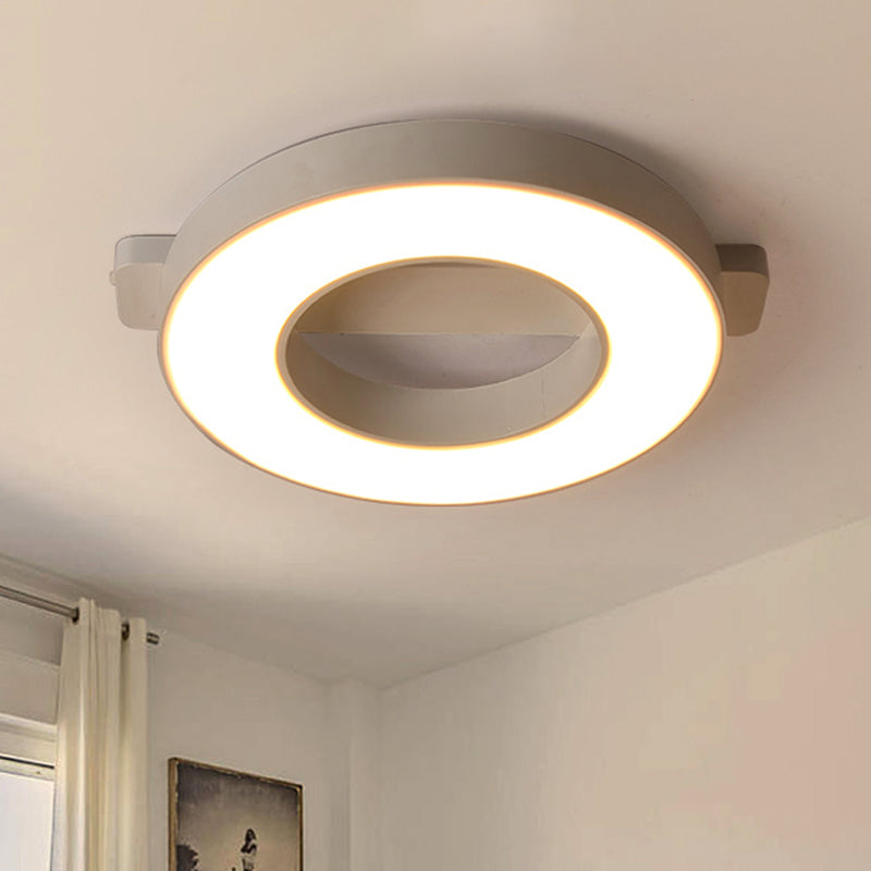 White/Black Ring Ceiling Flush Mount Light Simple Metal LED Living Room Flush Mount Light in Warm/White, 16.5