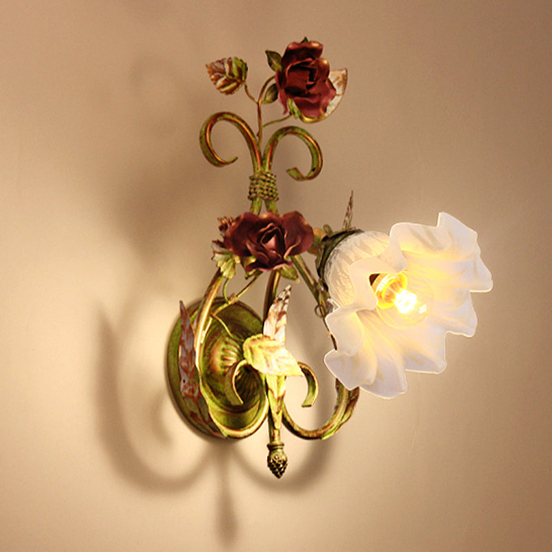 Cream Glass Green Wall Lamp Scalloped 1 Light Korean Flower Sconce Light with Heart Shaped Arm Green Clearhalo 'Wall Lamps & Sconces' 'Wall Lights' Lighting' 729158