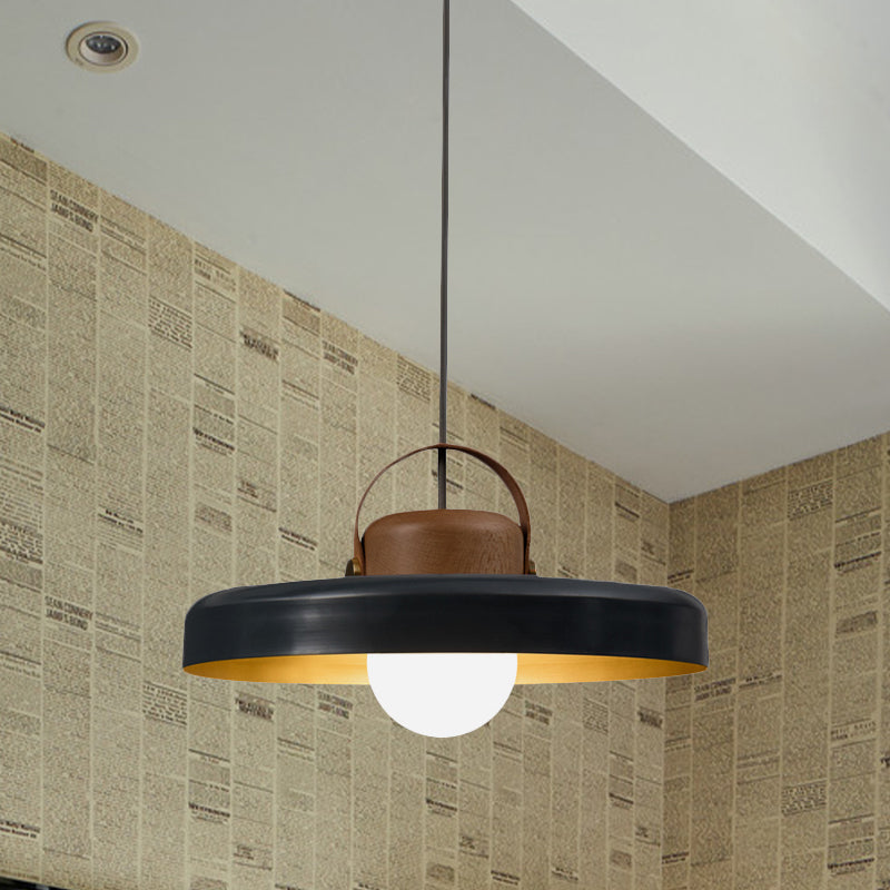 Metal Flat Ceiling Light Modern 1 Head Black Down Lighting Pendant with Wooden Cap Clearhalo 'Ceiling Lights' 'Modern Pendants' 'Modern' 'Pendant Lights' 'Pendants' Lighting' 730549