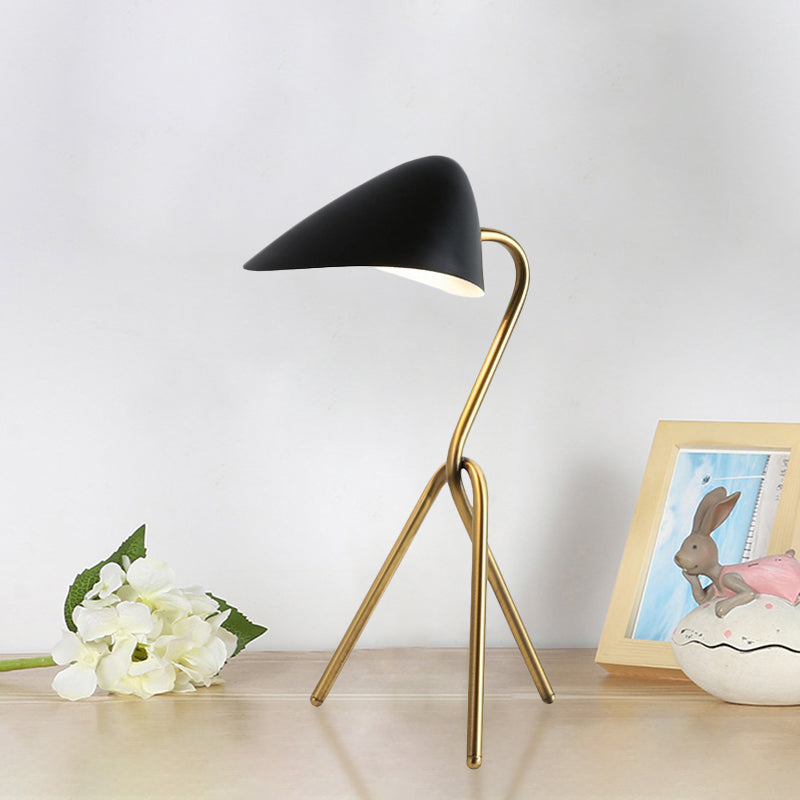 Abstract Desk Light Post Modern Metallic 1 Light Black and Brass Creative Table Lamp for Bedroom Black Clearhalo 'Lamps' 'Table Lamps' Lighting' 733828