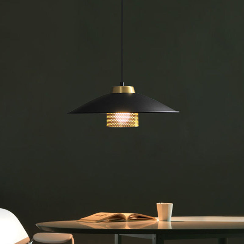 Black Finish Wide Flare Ceiling Light Modernist 1 Head Metal Hanging Pendant Lamp for Restaurant Clearhalo 'Ceiling Lights' 'Modern Pendants' 'Modern' 'Pendant Lights' 'Pendants' Lighting' 763085