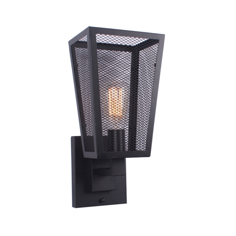 1 Bulb Wire Mesh Wall Light Sconce Industrial Style Black Finish Metal Wall Lamp for Stairway Clearhalo 'Art deco wall lights' 'Cast Iron' 'Glass' 'Industrial wall lights' 'Industrial' 'Middle century wall lights' 'Modern' 'Rustic wall lights' 'Tiffany' 'Traditional wall lights' 'Wall Lamps & Sconces' 'Wall Lights' Lighting' 768832