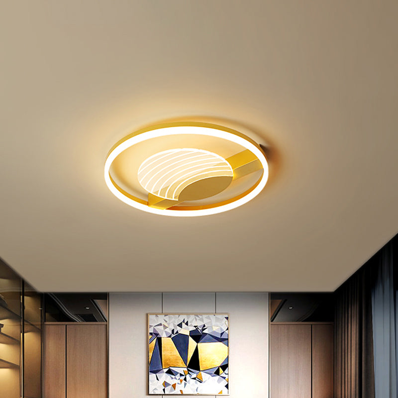 Acrylic Circle Flush Mount Lamp Minimalism Black/Gold 16/19.5 Inch Wide LED Ceiling Fixture with Wave Pattern, Warm/White Light Gold Clearhalo 'Ceiling Lights' 'Close To Ceiling Lights' 'Close to ceiling' 'Flush mount' Lighting' 781274