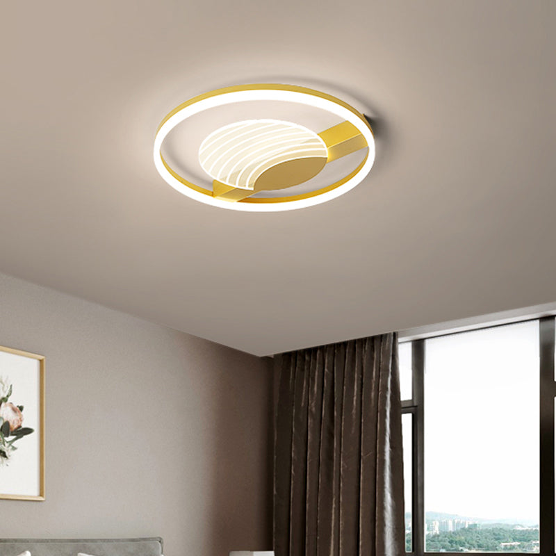 Acrylic Circle Flush Mount Lamp Minimalism Black/Gold 16/19.5 Inch Wide LED Ceiling Fixture with Wave Pattern, Warm/White Light Clearhalo 'Ceiling Lights' 'Close To Ceiling Lights' 'Close to ceiling' 'Flush mount' Lighting' 781275