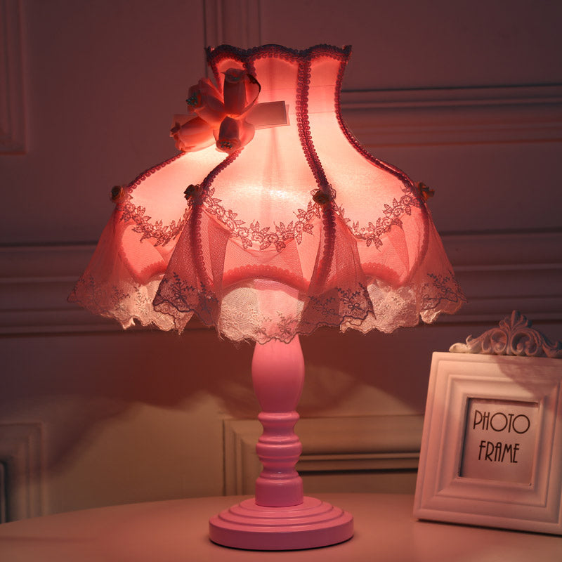 Kids Lace Edge Table Lighting Fabric 1-Light Girls Bedroom Nightstand Lamp in Pink with Rose Decor Pink Clearhalo 'Lamps' 'Table Lamps' Lighting' 809826