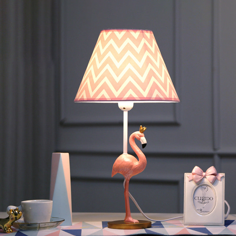 Flamingo Reading Light Cartoon Resin 1 Head Bedroom Nightstand Lamp in Pink, 7.5