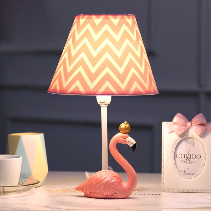 Flamingo Reading Light Cartoon Resin 1 Head Bedroom Nightstand Lamp in Pink, 7.5