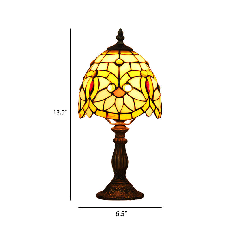 Pink 1 Head Table Lighting Tiffany Style Stained Art Glass Dome Shaped Nightstand Lamp with Floral Pattern Clearhalo 'Lamps' 'Table Lamps' Lighting' 894518