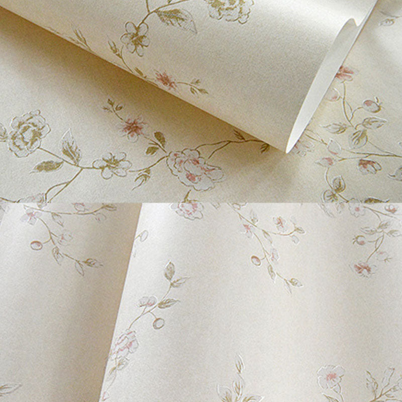 Non-Woven Wallpaper Roll with Entwined Vine and Flower Design, Neutral Color, 20.5