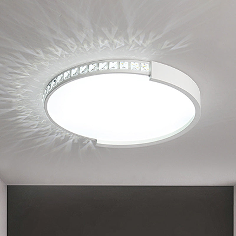 Inlaid Crystal Round Thin Flush Light Minimalism Bedroom LED Flush Mount Ceiling Light Fixture in White Clearhalo 'Ceiling Lights' 'Close To Ceiling Lights' 'Close to ceiling' 'Flush mount' Lighting' 965938