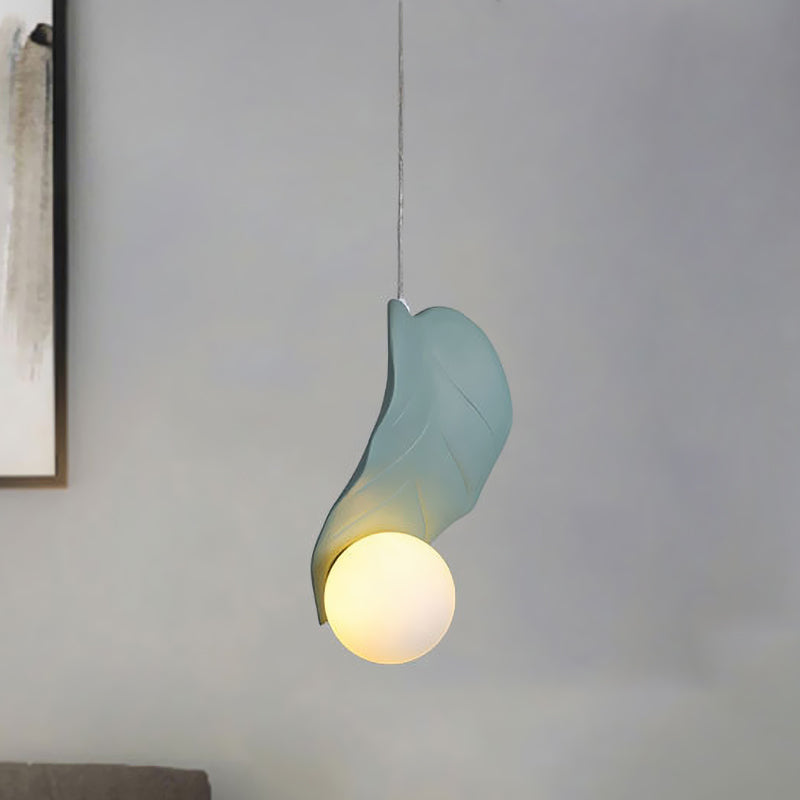 Leaf Shape Pendulum Light Macaroon Resin White/Green LED Suspension Lamp in White/Warm Light for Bedside Green Clearhalo 'Ceiling Lights' 'Modern Pendants' 'Modern' 'Pendant Lights' 'Pendants' Lighting' 983297