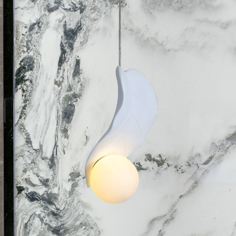 Leaf Shape Pendulum Light Macaroon Resin White/Green LED Suspension Lamp in White/Warm Light for Bedside Clearhalo 'Ceiling Lights' 'Modern Pendants' 'Modern' 'Pendant Lights' 'Pendants' Lighting' 983302